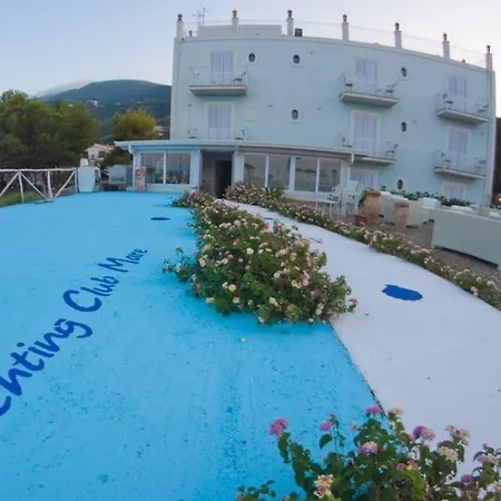Yachting Club Mare 3*