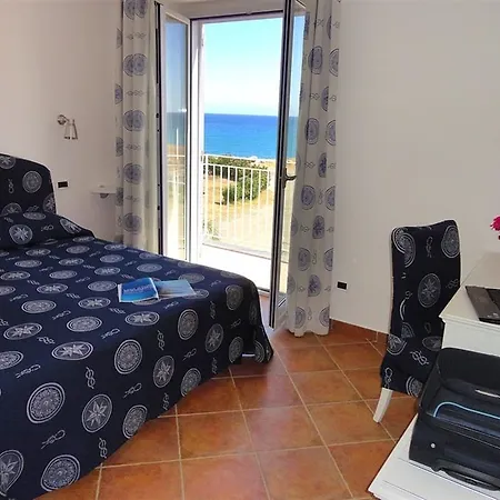 Yachting Club Mare Hotel