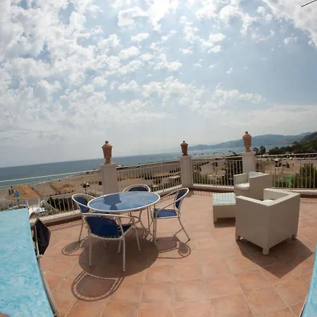 Yachting Club Mare Hotel 3*