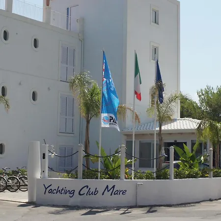 Yachting Club Mare Hotel 3*