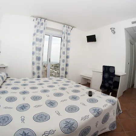 Yachting Club Mare 3*