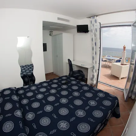 Yachting Club Mare Hotel 3*