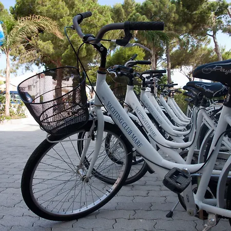 Hotel Yachting Club Mare 3*