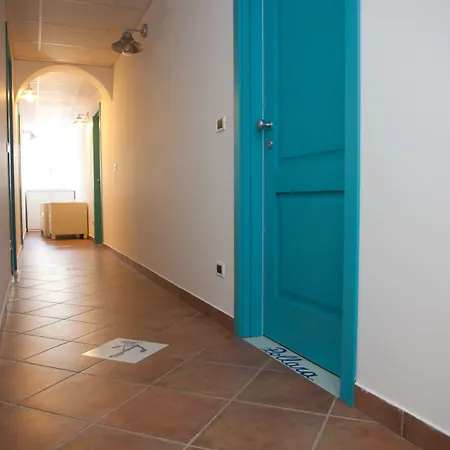 Hotel Yachting Club Mare 3*